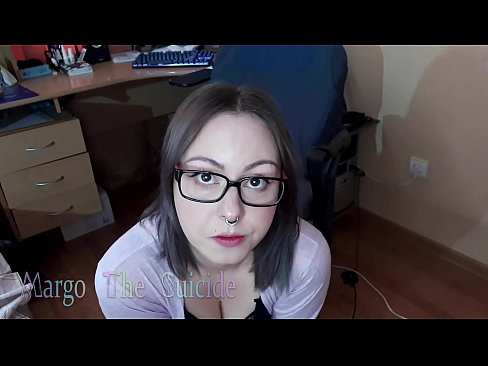 ❤️ Gabar Kacsan Oo Muraayad Leh Oo Kaamirada Si Qoto Dheer Ugu Nuugaysa Dildo ❤️ Galmada dabada ﹏